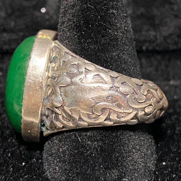 Ring Jade Size 8 Vintage Relief Design Jewelry Sterling Silver Tested - Picture 2 of 13